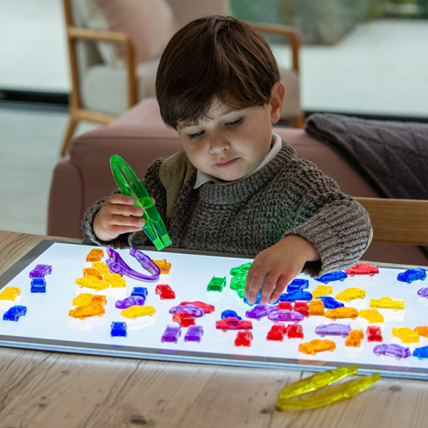 Doorschijnende kleurrijke auto’s - Afbeelding 3