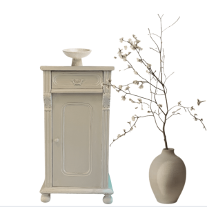 Brocante nachtkastje